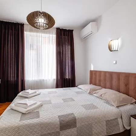 Apartamento очарователен до морската градина