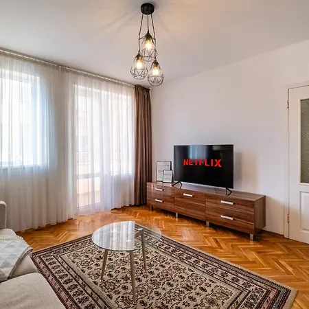 Apartamento очарователен до морската градина Varna